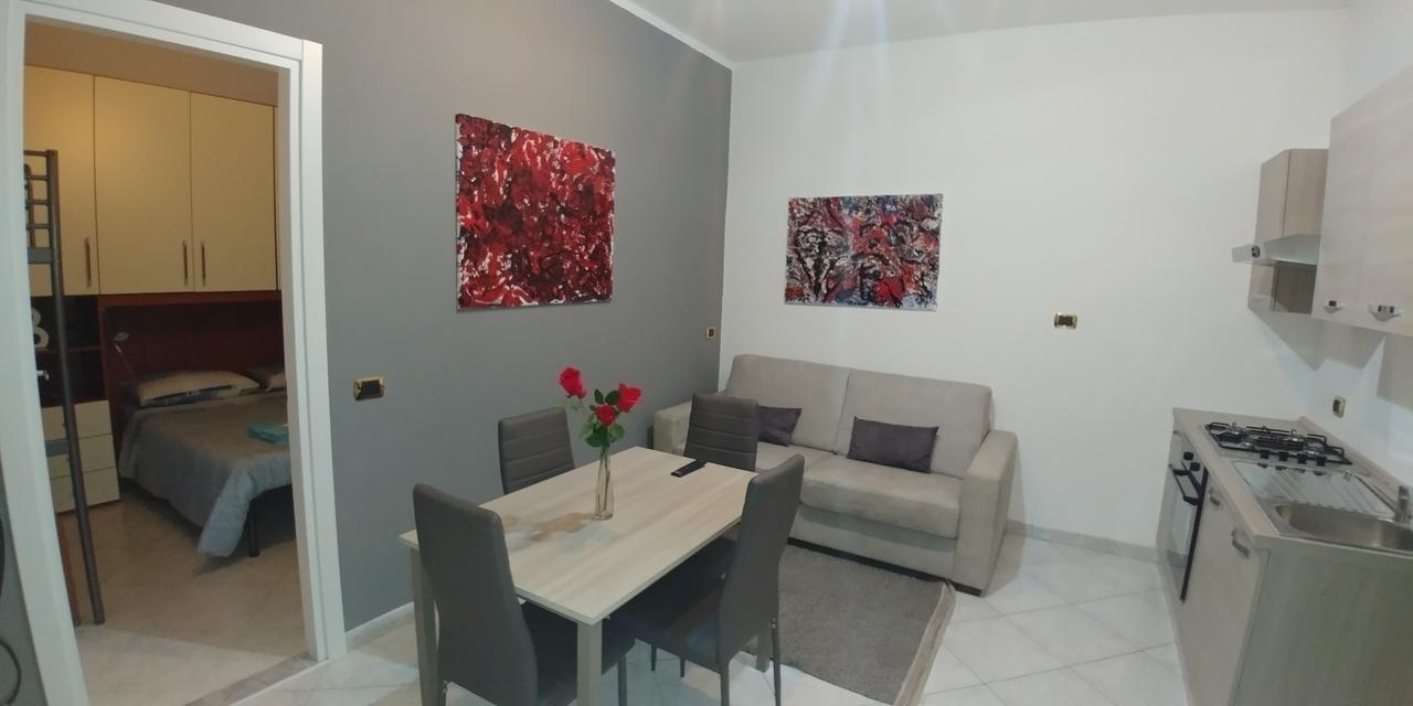 Affittacamere Valchiavenna - Foresteria Lombarda Con Parcheggio Privato Sul Posto! Apprezzata Gestione Familiare Dal 2012, Qualita-Prezzo Top! "Guest-House With Private Parking On Site! Appreciated Family Management Since 2012, Quality-Price Top!" Eksteriør bilde