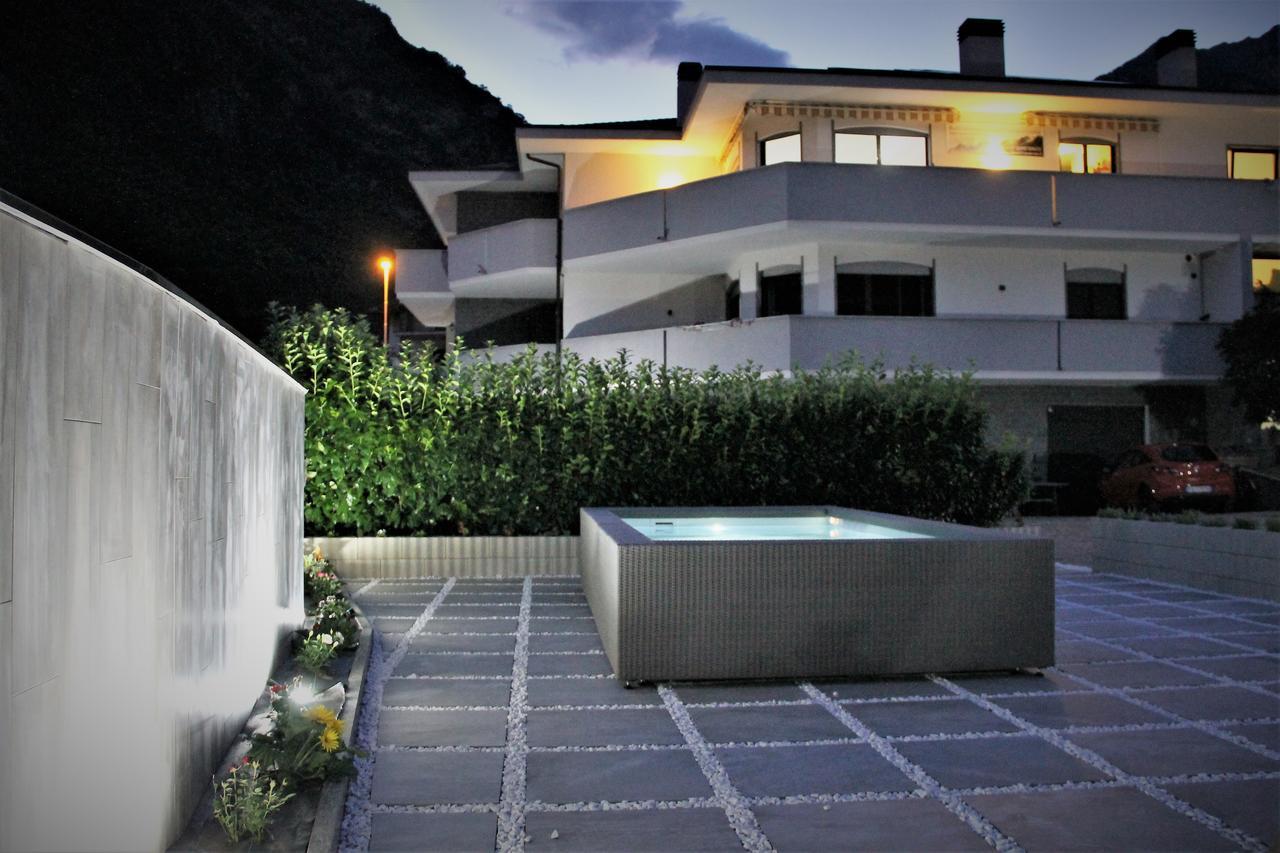 Affittacamere Valchiavenna - Foresteria Lombarda Con Parcheggio Privato Sul Posto! Apprezzata Gestione Familiare Dal 2012, Qualita-Prezzo Top! "Guest-House With Private Parking On Site! Appreciated Family Management Since 2012, Quality-Price Top!" Eksteriør bilde