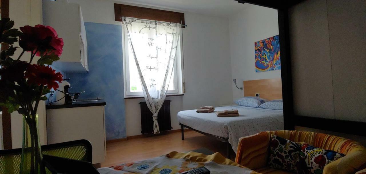 Affittacamere Valchiavenna - Foresteria Lombarda Con Parcheggio Privato Sul Posto! Apprezzata Gestione Familiare Dal 2012, Qualita-Prezzo Top! "Guest-House With Private Parking On Site! Appreciated Family Management Since 2012, Quality-Price Top!" Eksteriør bilde